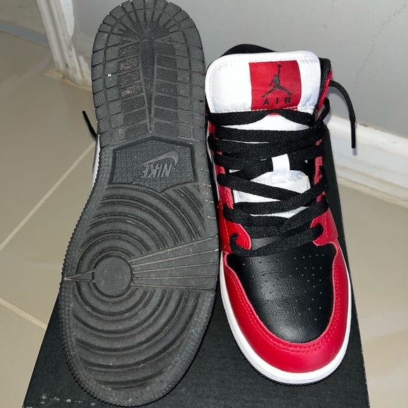 Red Air Jordan 1 Mid - Picture 5 of 6